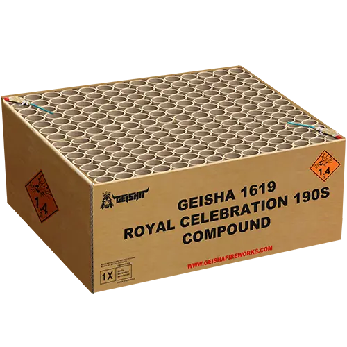 Eine große braune Schachtel mit der Aufschrift "Geisha Royal Celebration 190's Compound" von Geisha, gefüllt mit vielen zylindrischen Feuerwerksröhren, wird von oben gezeigt. Die Mischung beeindruckt mit 190 Schüssen und Warnsymbolen, die an den Seiten sichtbar sind.
