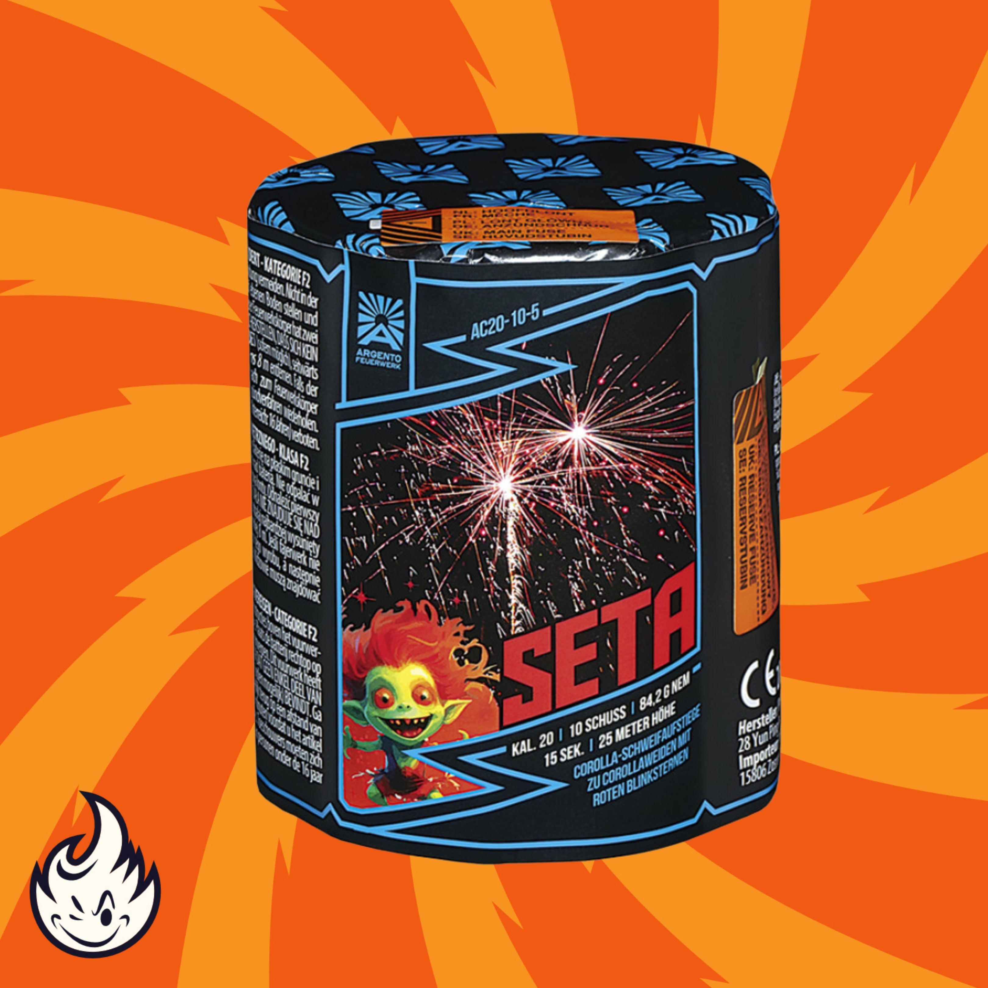 Die Argento Seta Feuerwerksbatterie 10sh von Argento verfügt über ein zylindrisches Design mit einer cartoonartigen grünen Kreatur, einem orangefarbenen, wirbelnden Hintergrund, Feuerwerksbildern auf dem Etikett und einem weißen Flammenlogo in der unteren linken Ecke.