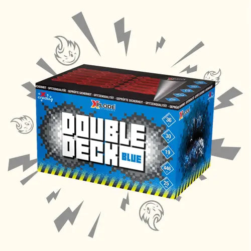 Eine blau-schwarze Schachtel mit der Aufschrift "#DEAL: Double Deck Blue Xplode" von FEUERWERK OUTLET zeigt gepixelten Text, Blitze und cartoonartige Gesichter; dies ist eine 36 Schuss Feuerwerksbatterie.