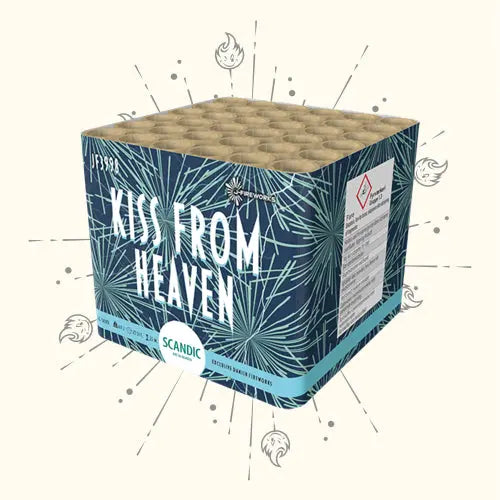 Eine blaue Feuerwerksbatterie-Box mit der Aufschrift "Scandic Kiss from Heaven" von Scandic, mit einem 36-Schuss-Design mit hellblauen Feuerwerksmustern und einem weißen Warnhinweis, vor einem beigen Hintergrund mit dezenten Flammenillustrationen.