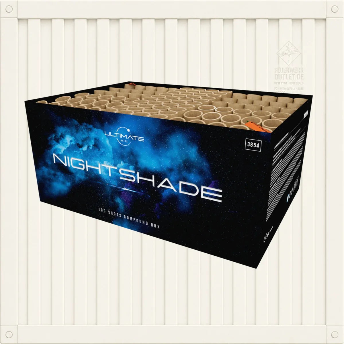 Eine rechteckige Feuerwerksbox der Marke FWS Feuerwerk mit der Aufschrift „FWS Ultimate Nightshade“ ist mit einem blauen, kosmisch anmutenden Design versehen und verfügt auf der Oberseite über mehrere sichtbare Abschussrohre.