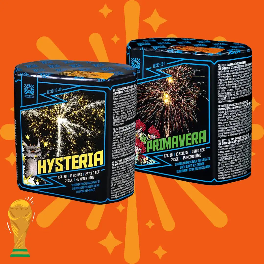 Zwei farbenfrohe Feuerwerksboxen, „Kombi Hysteria“ und „Primavera“ von COMBI-DEALS 💣, zeigen auf der Verpackung leuchtende Feuerwerksmotive vor einem orangefarbenen Hintergrund mit Sternen und einer kleinen goldenen Trophäe.