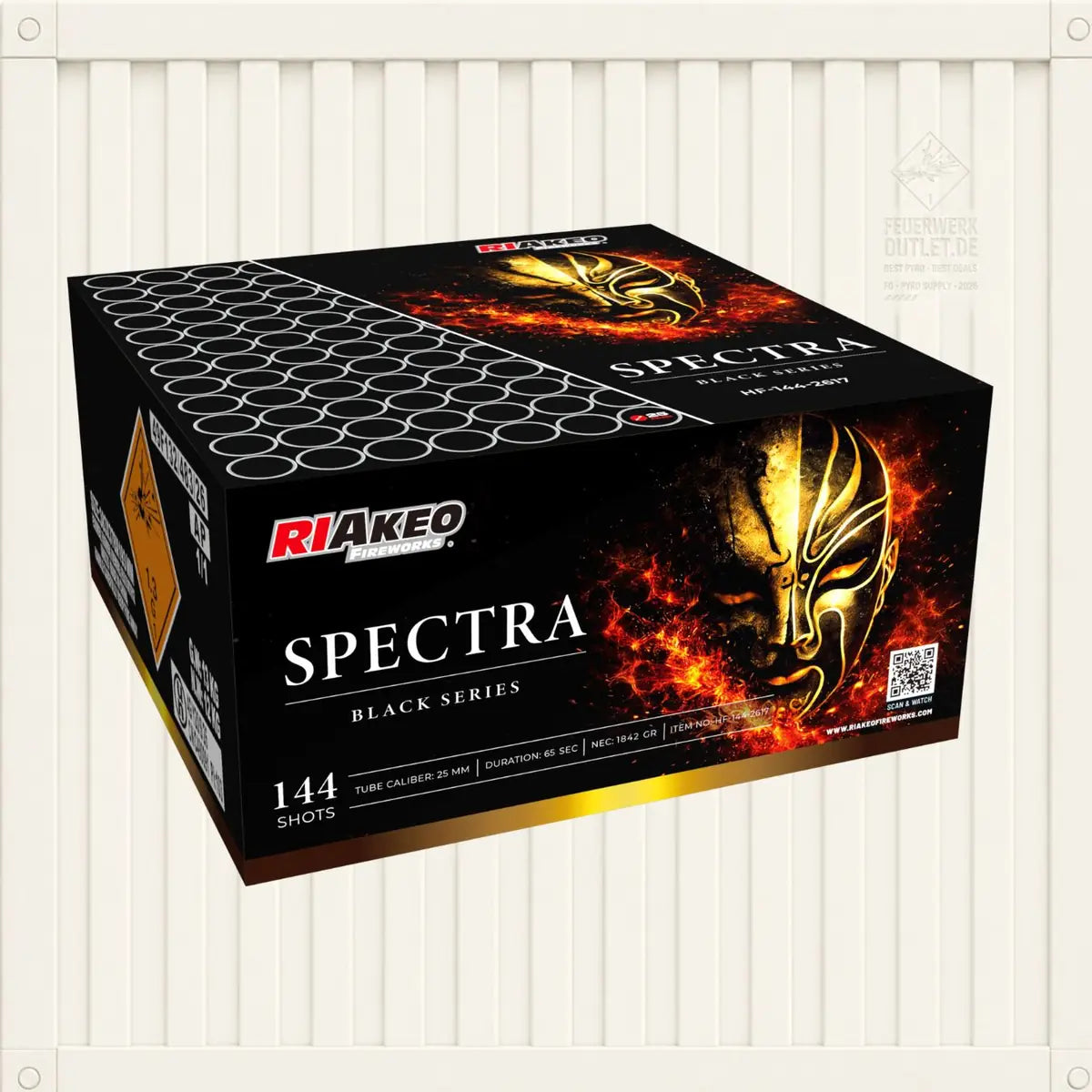 Eine Schachtel mit RIAkeo Spectra-Feuerwerkskörpern, deren Verpackung eine goldene Maske und einen feurigen Hintergrund zeigt. Auf der Schachtel ist angegeben, dass sie 144 Schuss enthält.