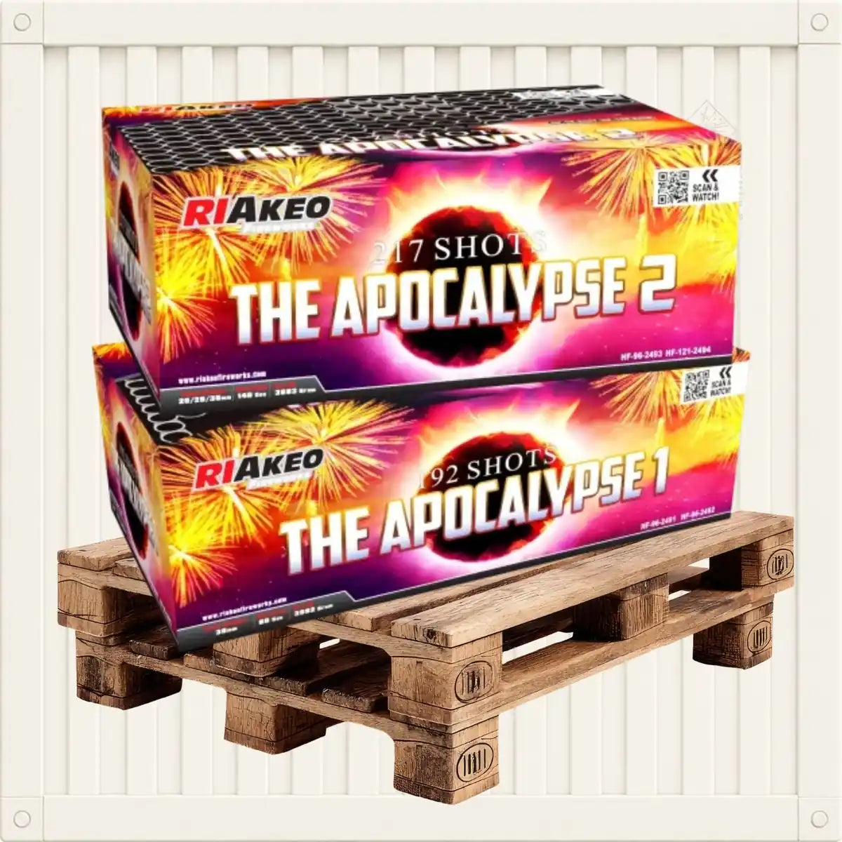 Zwei farbenprächtige Feuerwerksboxen mit der Aufschrift „Riakeo The Apocalypse 1 + 2 Showbox“ von RIAkeo sind auf einer Holzpalette gestapelt; auf der Verpackung jeder Box sind vor weißem Hintergrund eindrucksvolle feurige Explosionen abgebildet. Dieses beeindruckende Vierfach-Verbundfeuerwerk bietet 409 Schüsse und sorgt mit atemberaubenden High-End-Effekten für ein unvergessliches Spektakel.