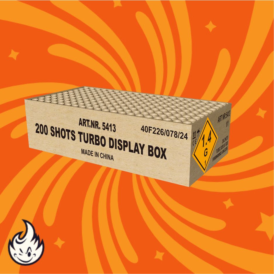 Eine rechteckige Box mit der Aufschrift "Magnum 200 Shots Turbo Display Box Verbundfeuerwerk" von Magnum mit Gefahrensymbolen ist auf einem orangefarbenen Hintergrund mit gelben Wirbelmustern abgebildet. In der unteren linken Ecke erscheint ein Flammensymbol.