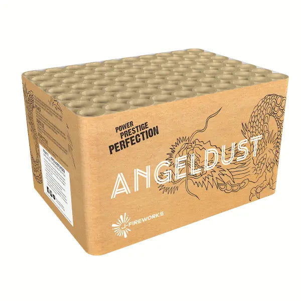 Die rechteckige Feuerwerksbatterie Angeldust von J-Fireworks trägt den Schriftzug "POWER PRESTIGE PERFECTION" und eine auffällige Drachengrafik auf der Seite, während auf der Oberseite die Feuerwerksröhren sichtbar sind.